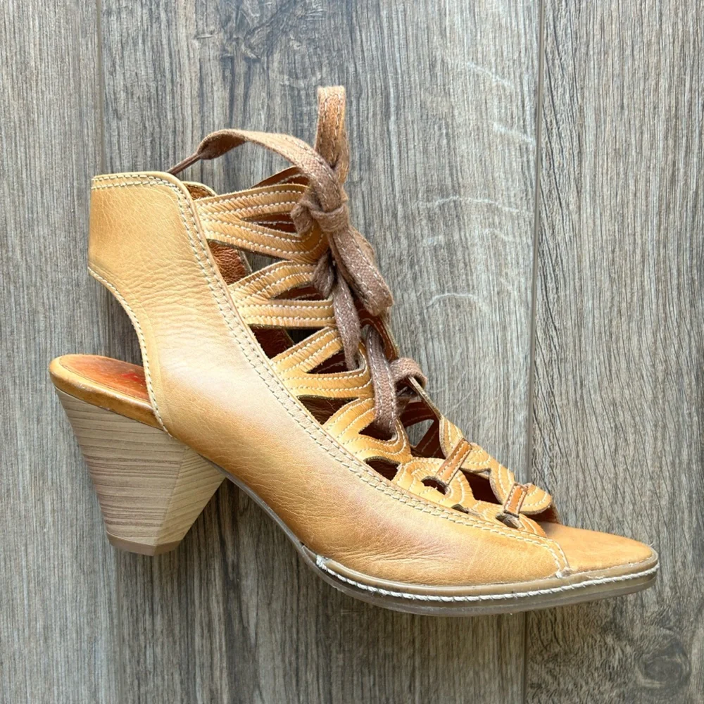Pikolinos Tan Leather Heeled Sandals | 38 - Picture 1 of 8